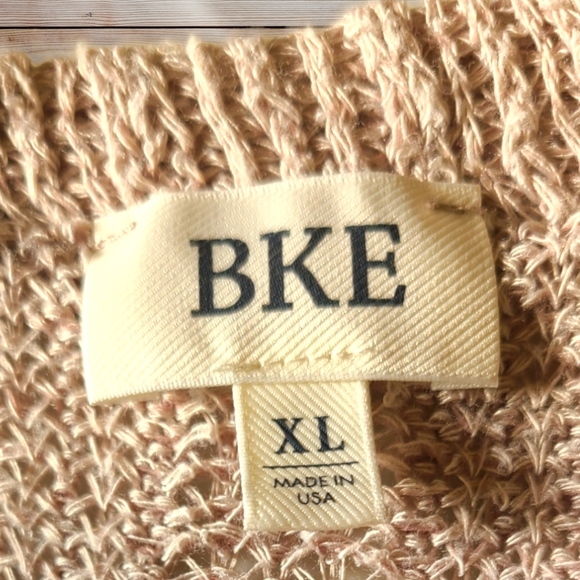 BKE Short Sleeve Sweater Size XL - Picture 3 of 6